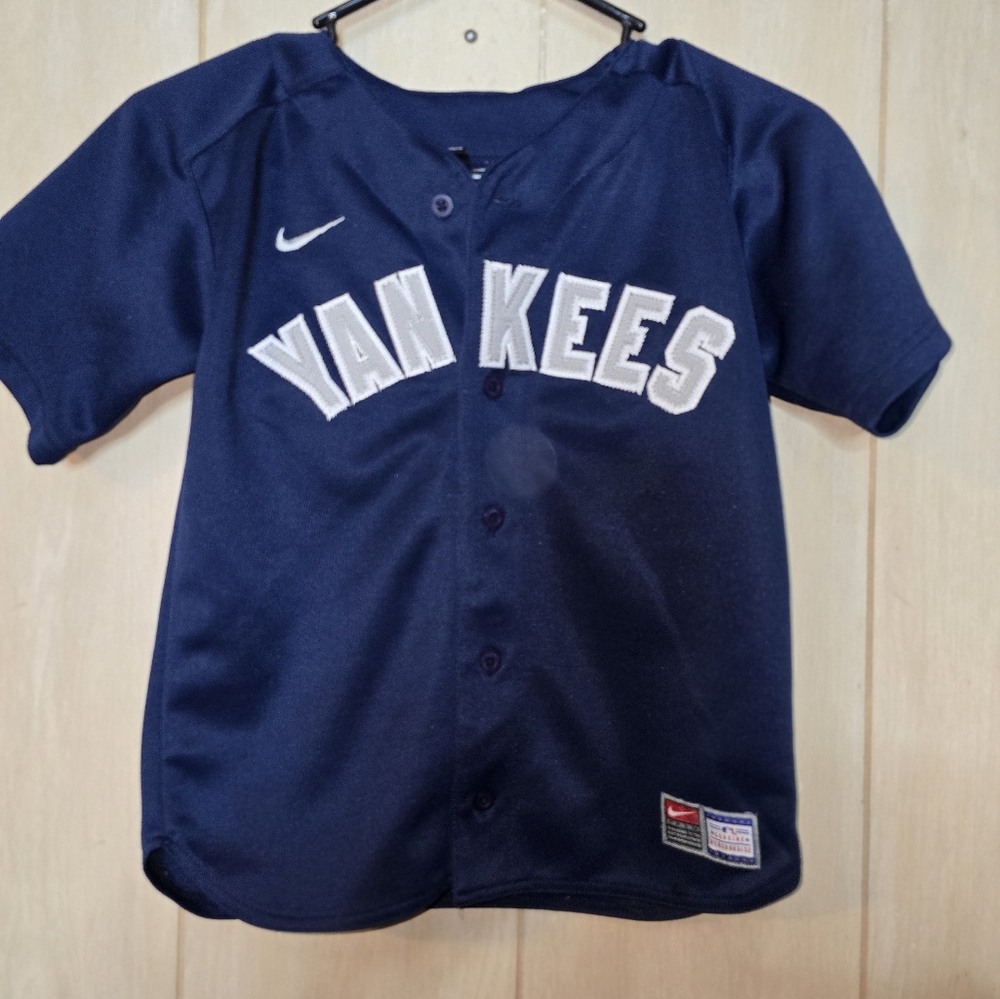 Kids Size 6 new york Yankees jersey button up
